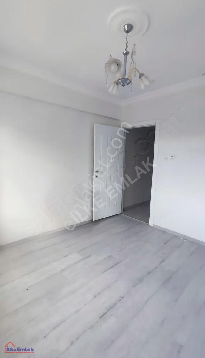 Ayşekadın Cadde Üzeri-şükrüpaşa Okulu Karşısı-ara Kat 3+1 - Görsel 7