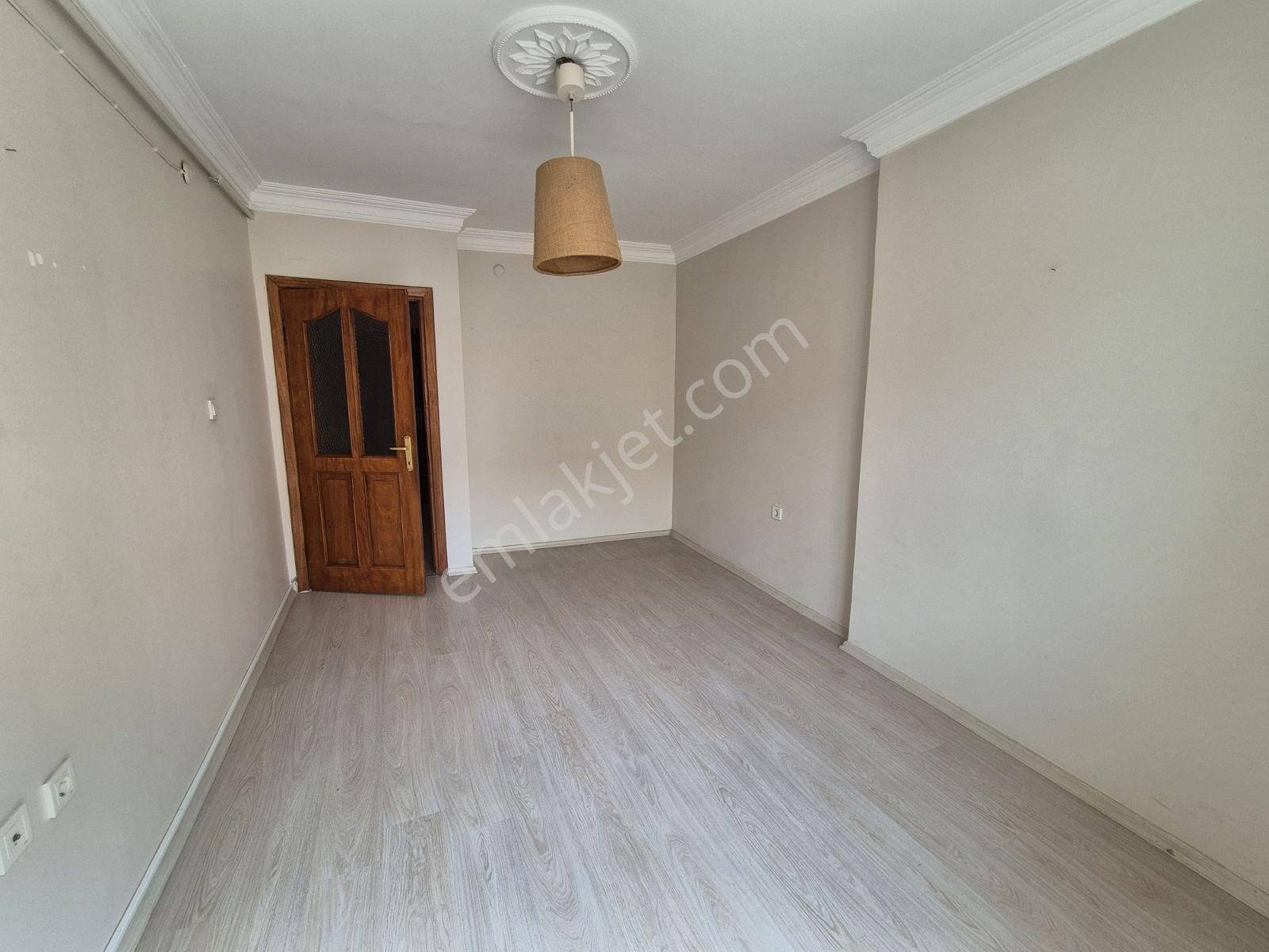 Dikilitaşta Tadilatlı Bakımlı Boş Ara Kat 2+1 Satılık Daire - Görsel 5