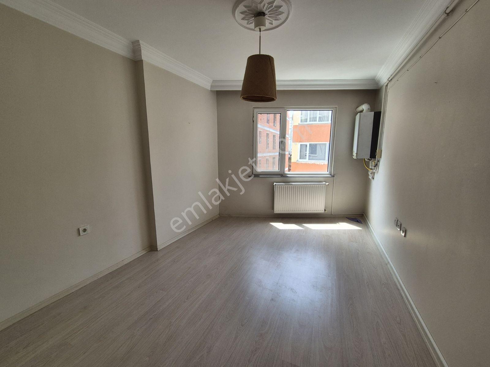 Dikilitaşta Tadilatlı Bakımlı Boş Ara Kat 2+1 Satılık Daire - Görsel 4