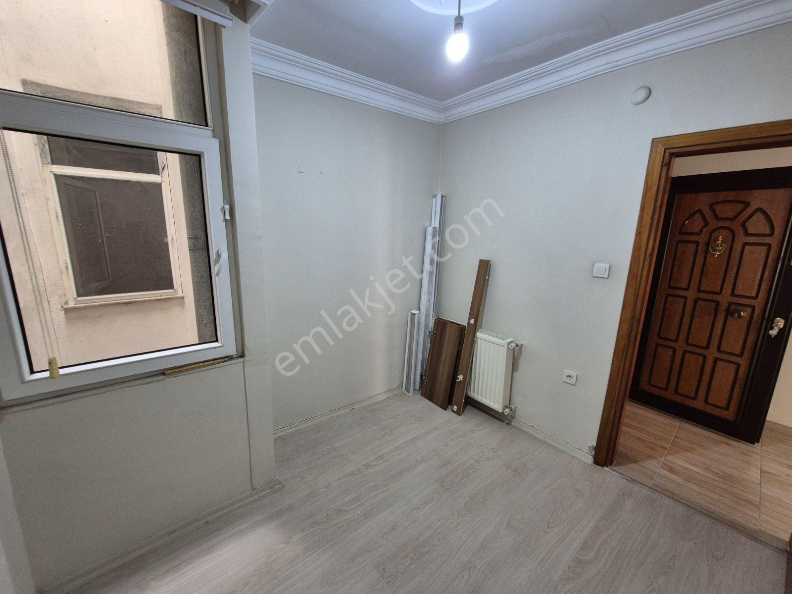 Dikilitaşta Tadilatlı Bakımlı Boş Ara Kat 2+1 Satılık Daire - Görsel 11