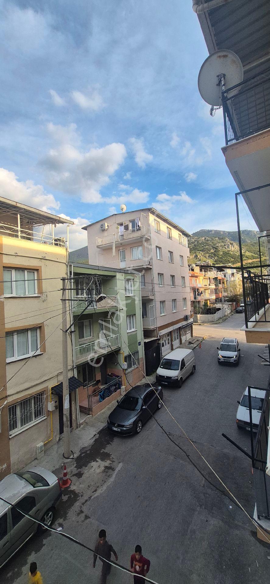 Bornova Pınarbaşında 2+1 Satılık Daire . - Görsel 18