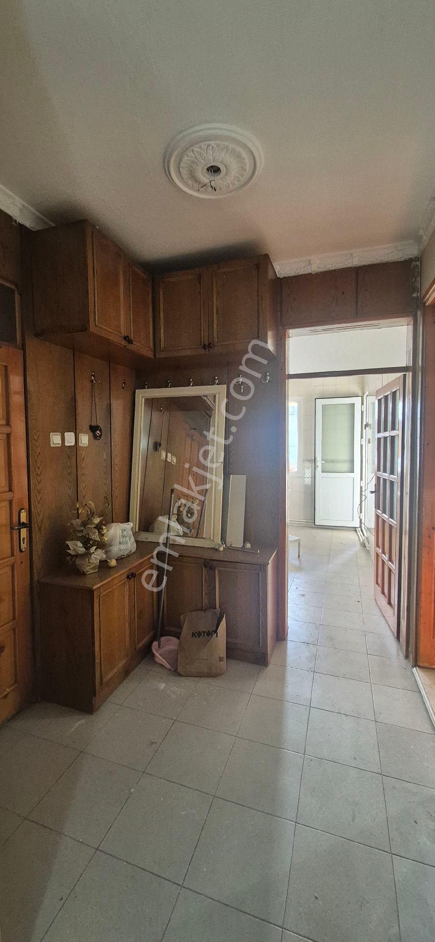 Bornova Pınarbaşında 2+1 Satılık Daire . - Görsel 6