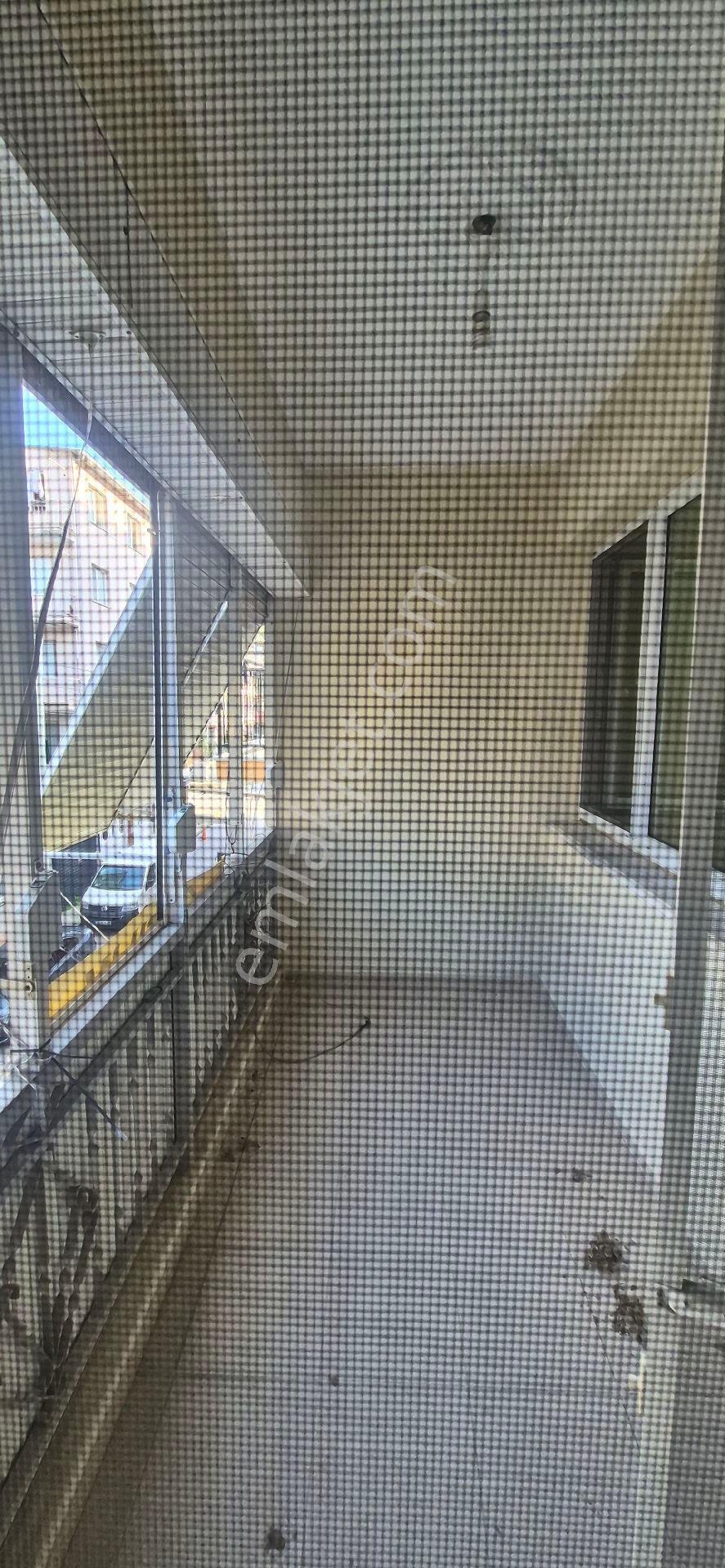 Bornova Pınarbaşında 2+1 Satılık Daire . - Görsel 11