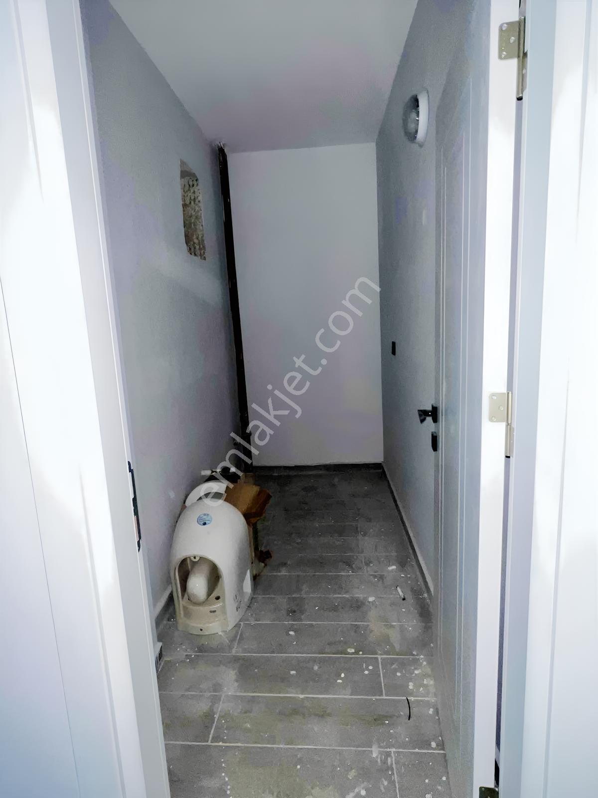 Turpa Özka355den Satılık Irmağa Cephe Site İçinde Lüks 3+1 - Görsel 3