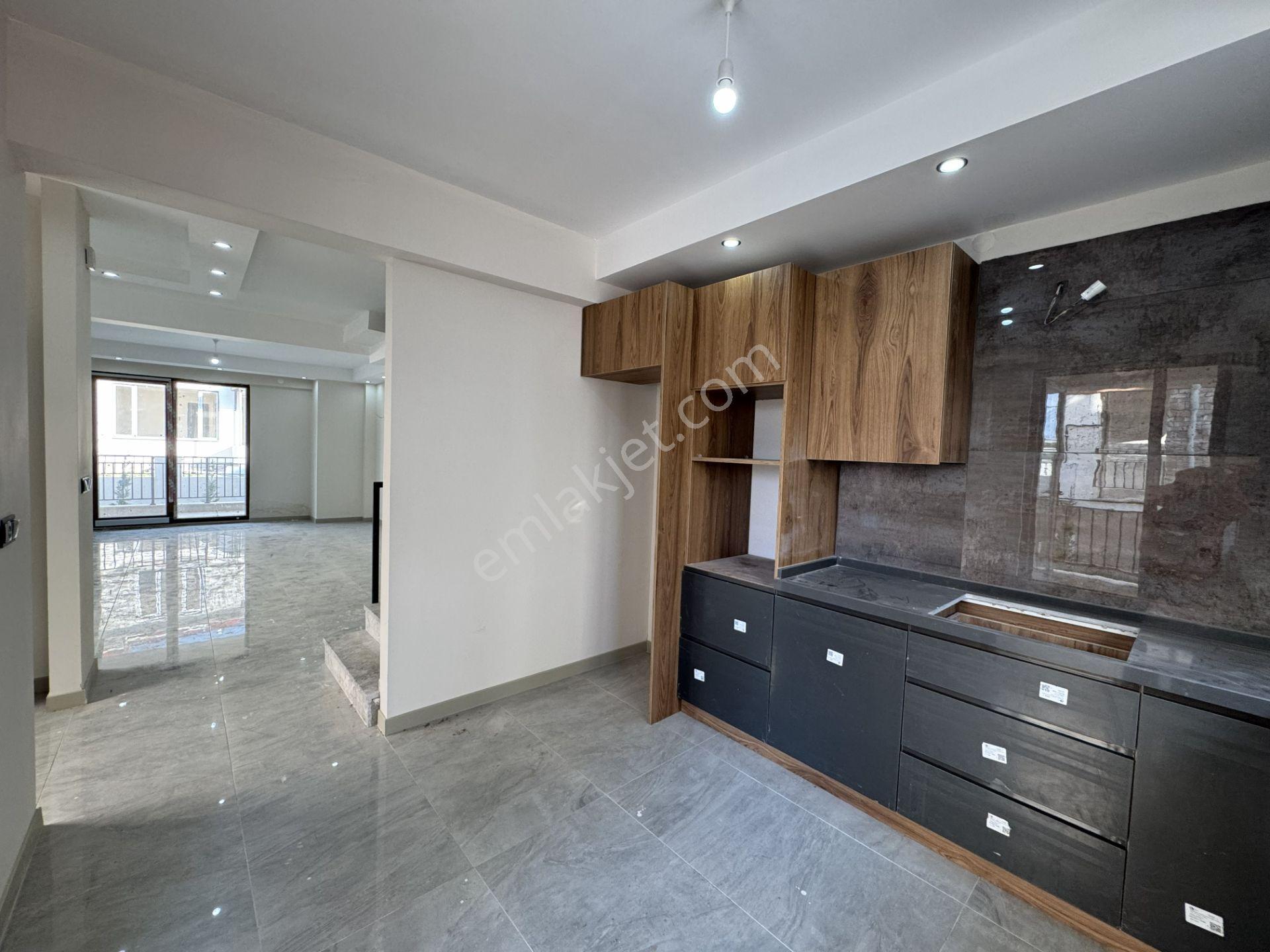 Şirintepe Kalafat Yolunda Deniz İnşaat Güvencesiyle Lüks 4+1 İkiz Villa - Görsel 14