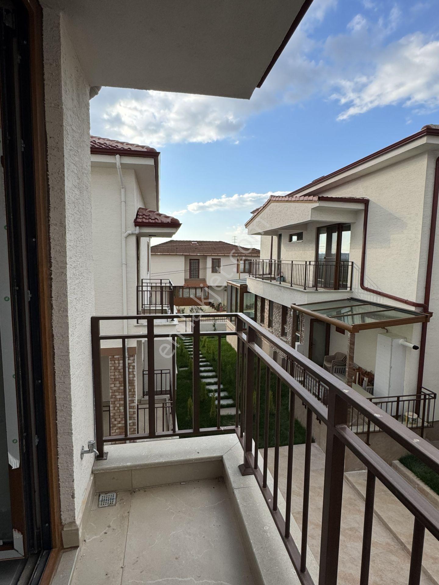 Şirintepe Kalafat Yolunda Deniz İnşaat Güvencesiyle Lüks 4+1 İkiz Villa - Görsel 21