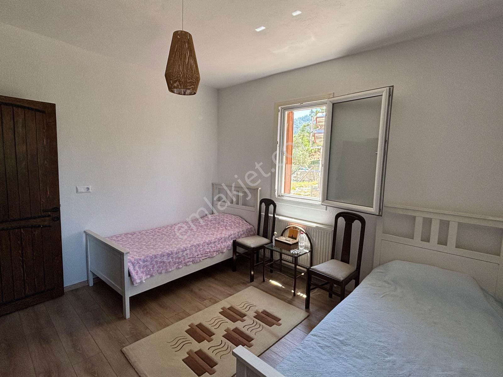 İzmir Kemalpaşa Aşağıkızılca’da 6.704 M² Arsa İçinde Taş Ev, Havuzlu, Bahçeli Yapı Kullanımlı - Görsel 21