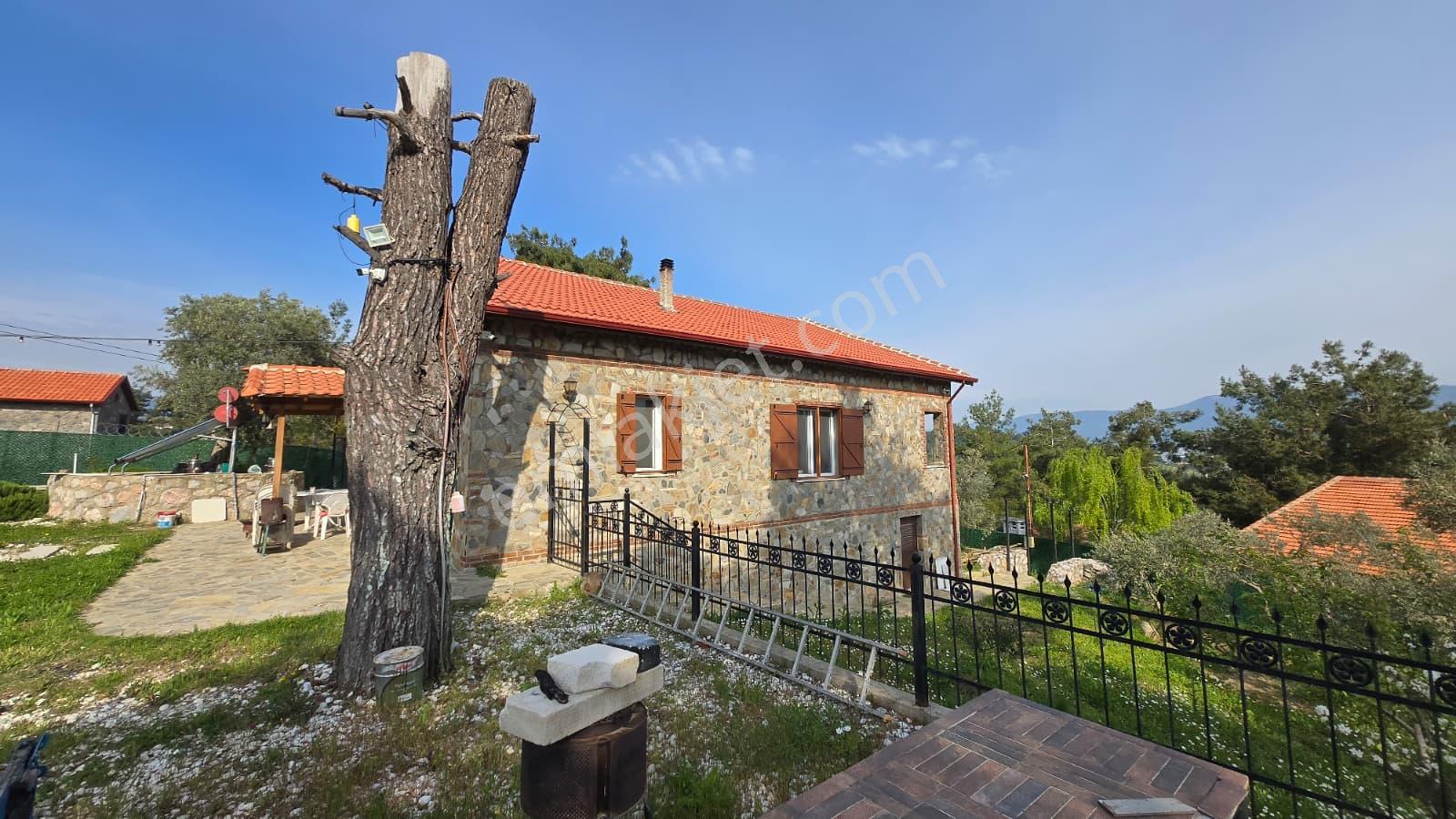 İzmir Kemalpaşa Aşağıkızılca’da 6.704 M² Arsa İçinde Taş Ev, Havuzlu, Bahçeli Yapı Kullanımlı - Görsel 31