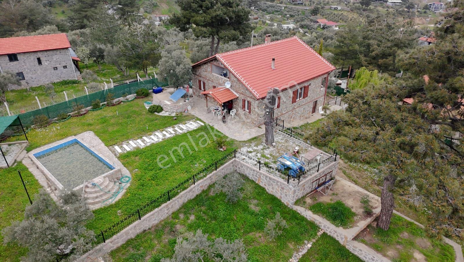 İzmir Kemalpaşa Aşağıkızılca’da 6.704 M² Arsa İçinde Taş Ev, Havuzlu, Bahçeli Yapı Kullanımlı - Görsel 7
