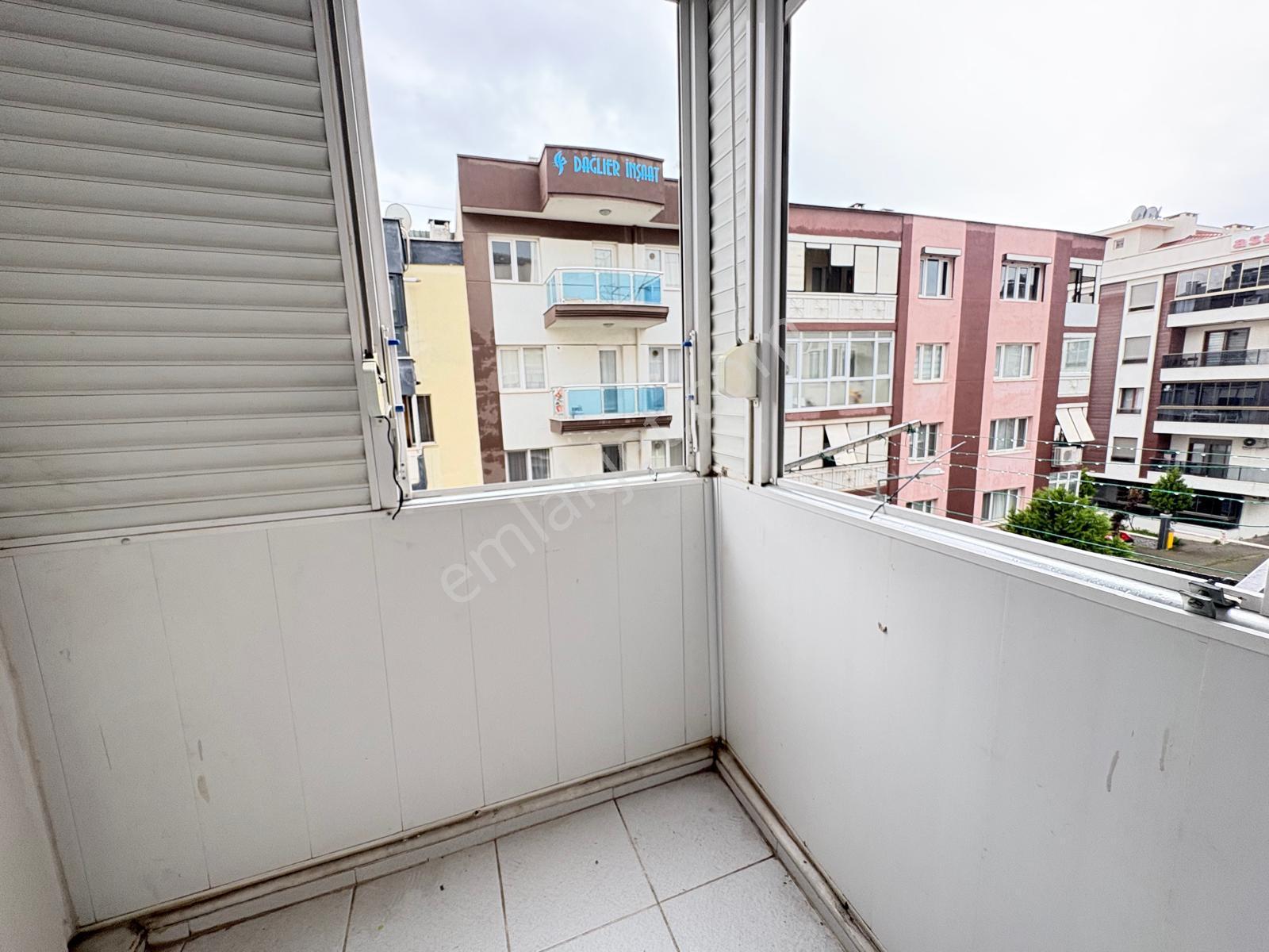 Bornova Erzenede 2 Cepheli, 2+1, Ara Kat, Asansörlü Satılık ! - Görsel 23