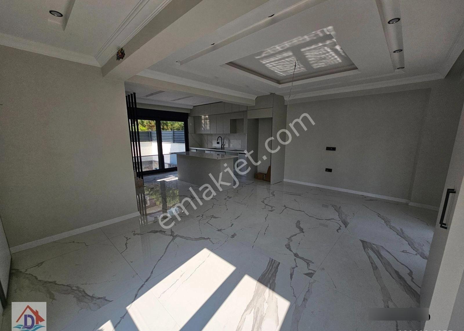 Denize 2 . Sırada , 4+1 Müstakil Parsel , Havuzlu Lüks Villa - Görsel 31