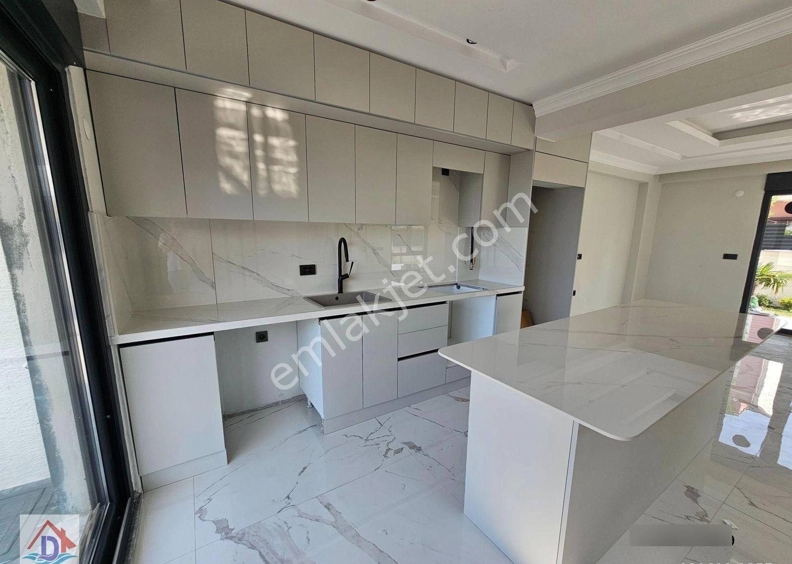 Denize 2 . Sırada , 4+1 Müstakil Parsel , Havuzlu Lüks Villa - Görsel 32