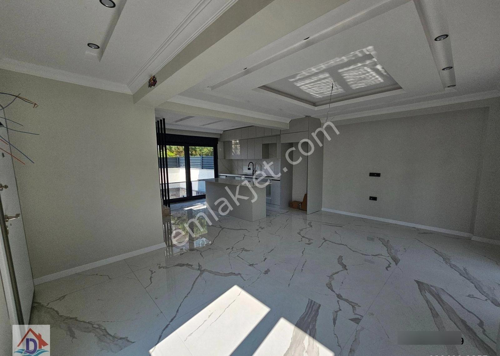 Denize 2 . Sırada , 4+1 Müstakil Parsel , Havuzlu Lüks Villa - Görsel 21