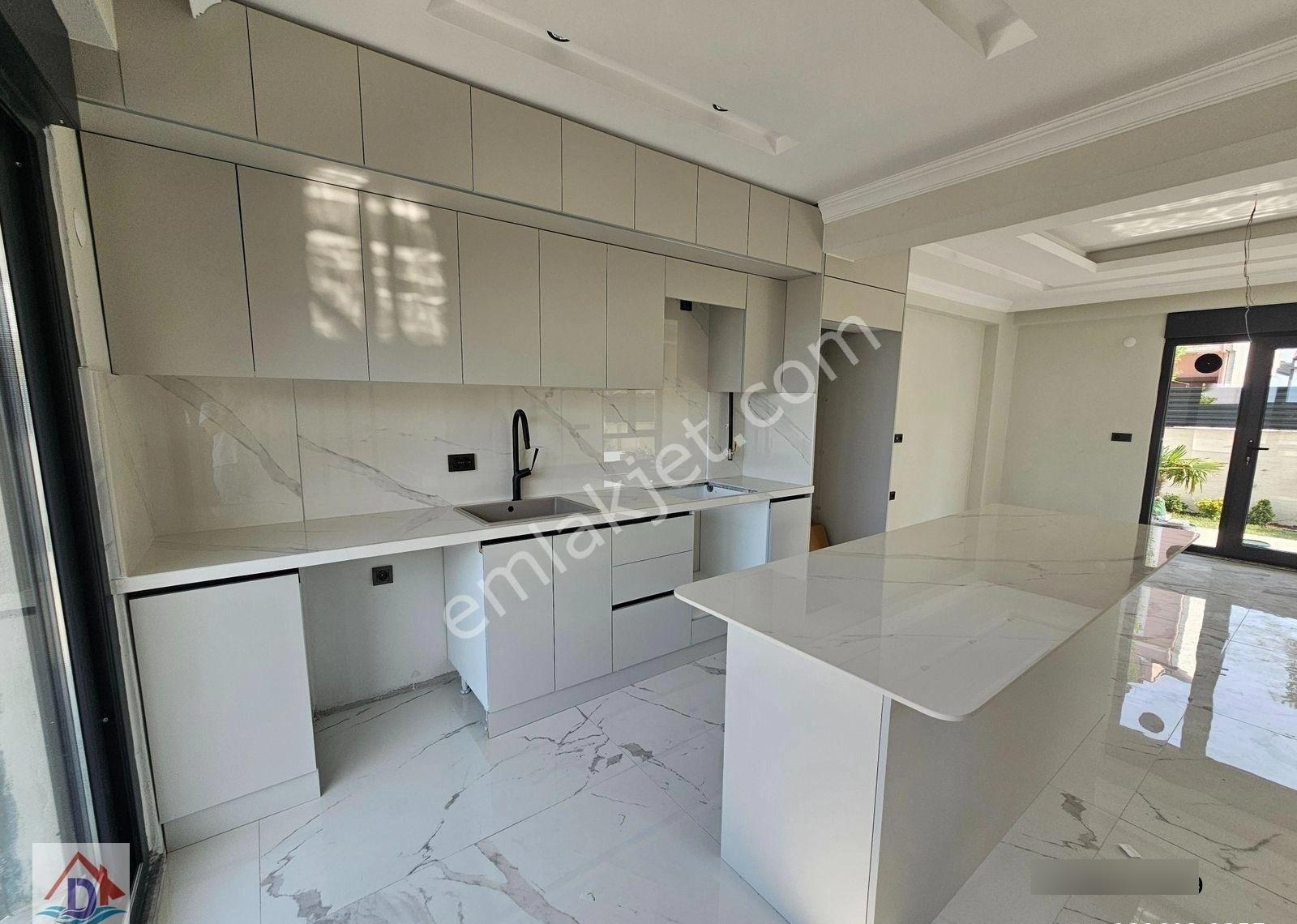 Denize 2 . Sırada , 4+1 Müstakil Parsel , Havuzlu Lüks Villa - Görsel 7