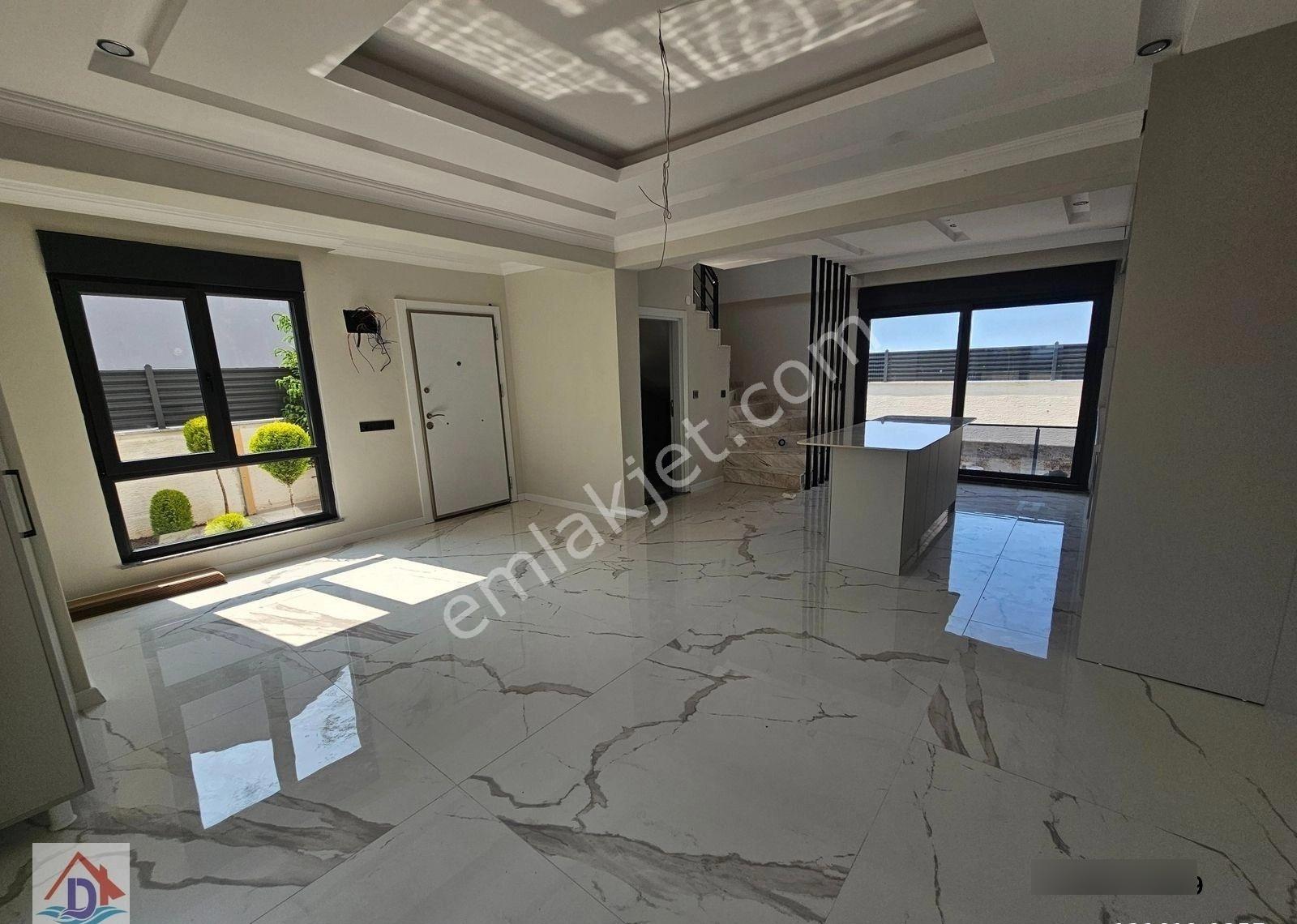 Denize 2 . Sırada , 4+1 Müstakil Parsel , Havuzlu Lüks Villa - Görsel 4