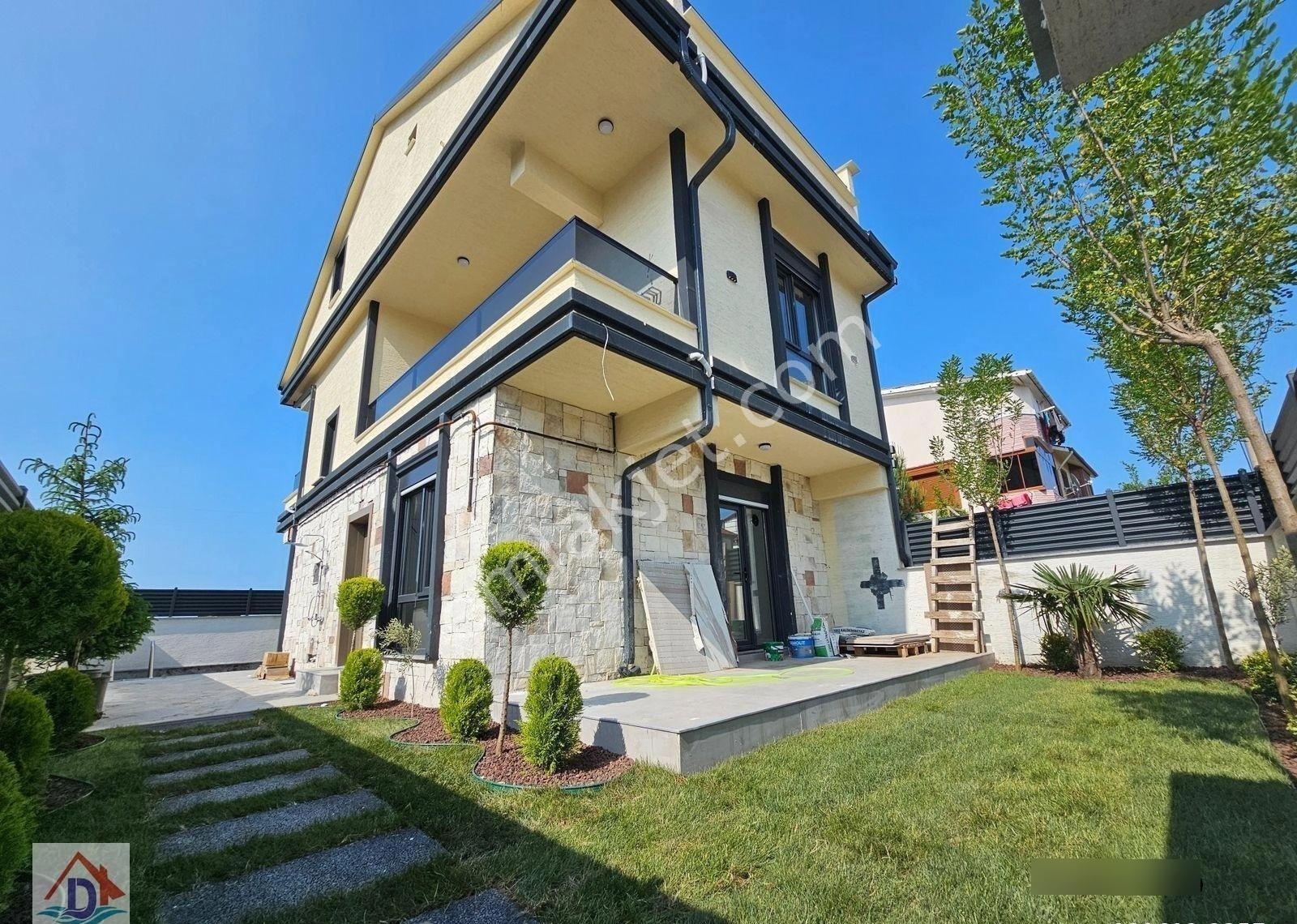 Denize 2 . Sırada , 4+1 Müstakil Parsel , Havuzlu Lüks Villa - Görsel 28