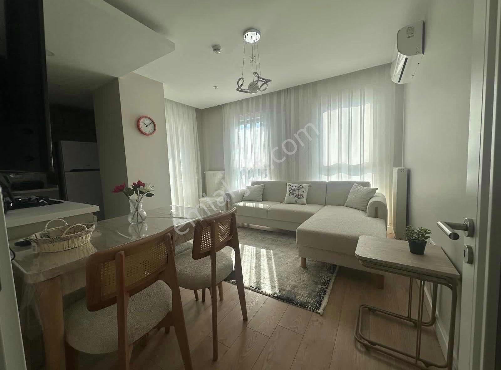 Alya Teras Rezidans 7/24 Güvenlik 2+1 Sıfır Eşyalı Metro Yakını