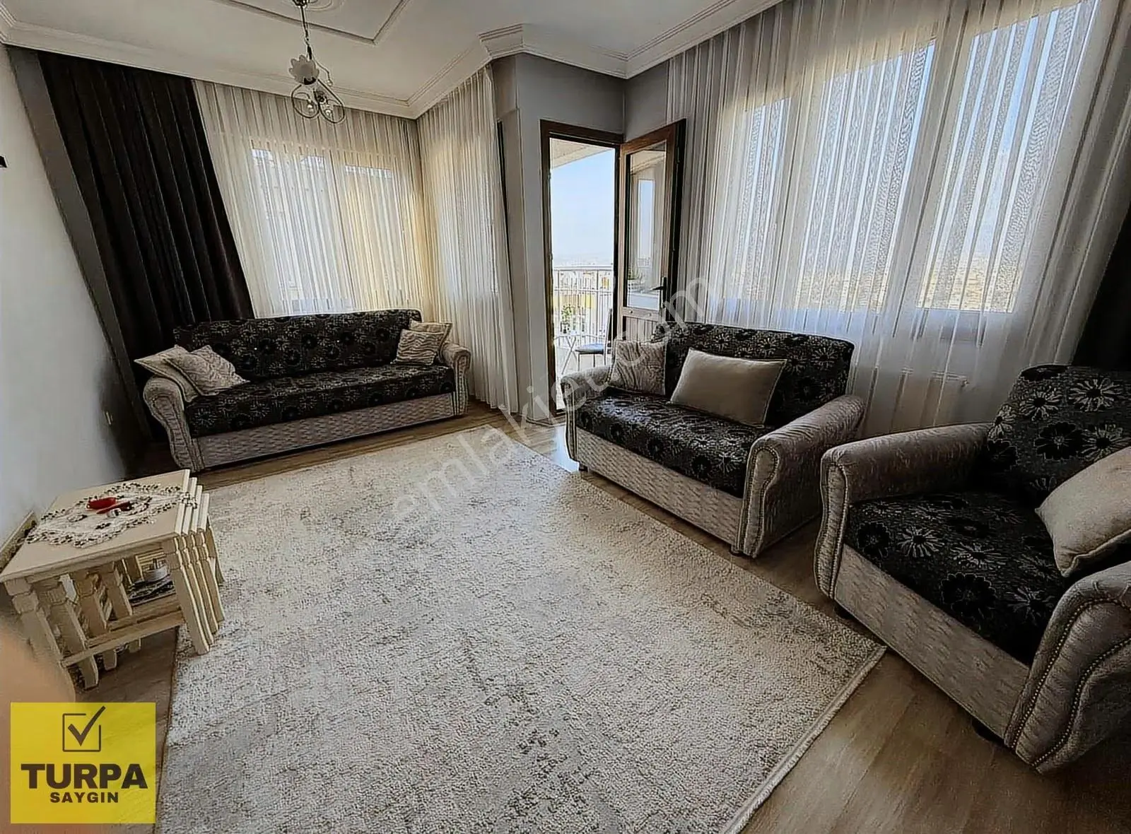Turpa Saygından Ferah Daire Eşyalı Satılık