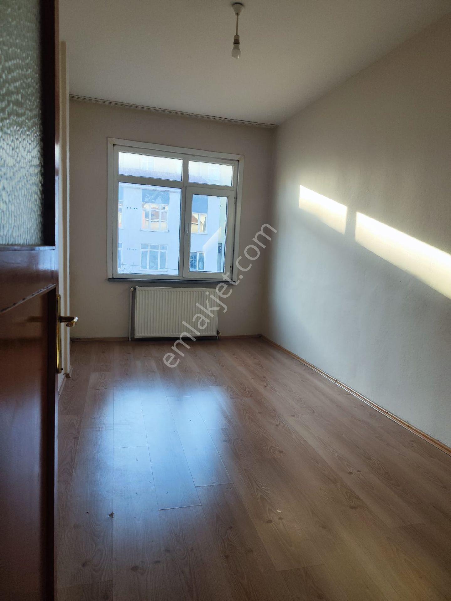 Ümraniye Tepeüstü Mahallesi 2+1 100 Metre Kiralık Daire 3.kat Metro Yürüme Mesafeli - Görsel 10