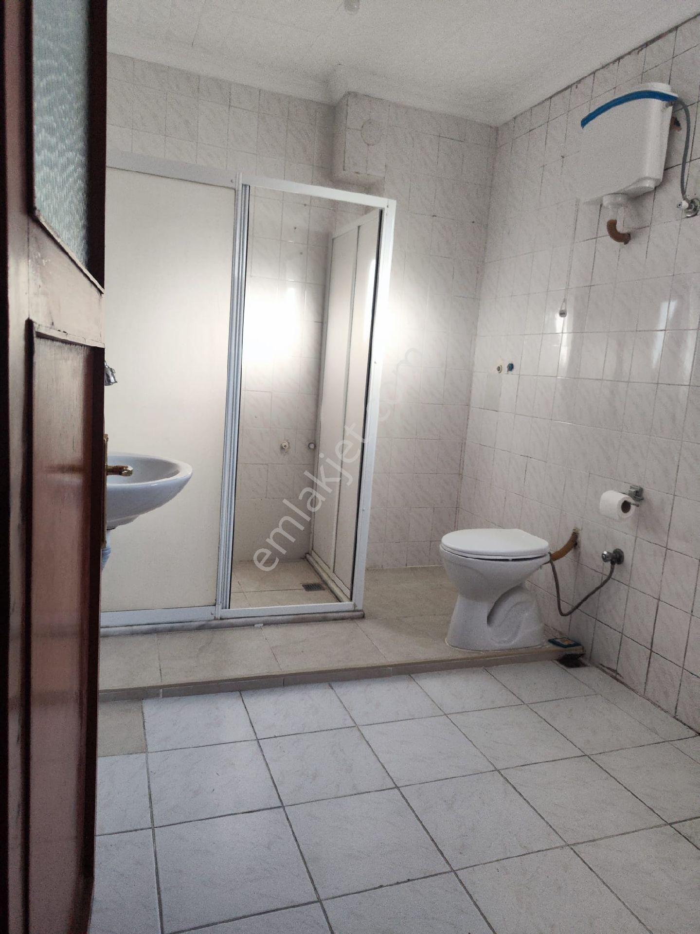 Ümraniye Tepeüstü Mahallesi 2+1 100 Metre Kiralık Daire 3.kat Metro Yürüme Mesafeli - Görsel 7