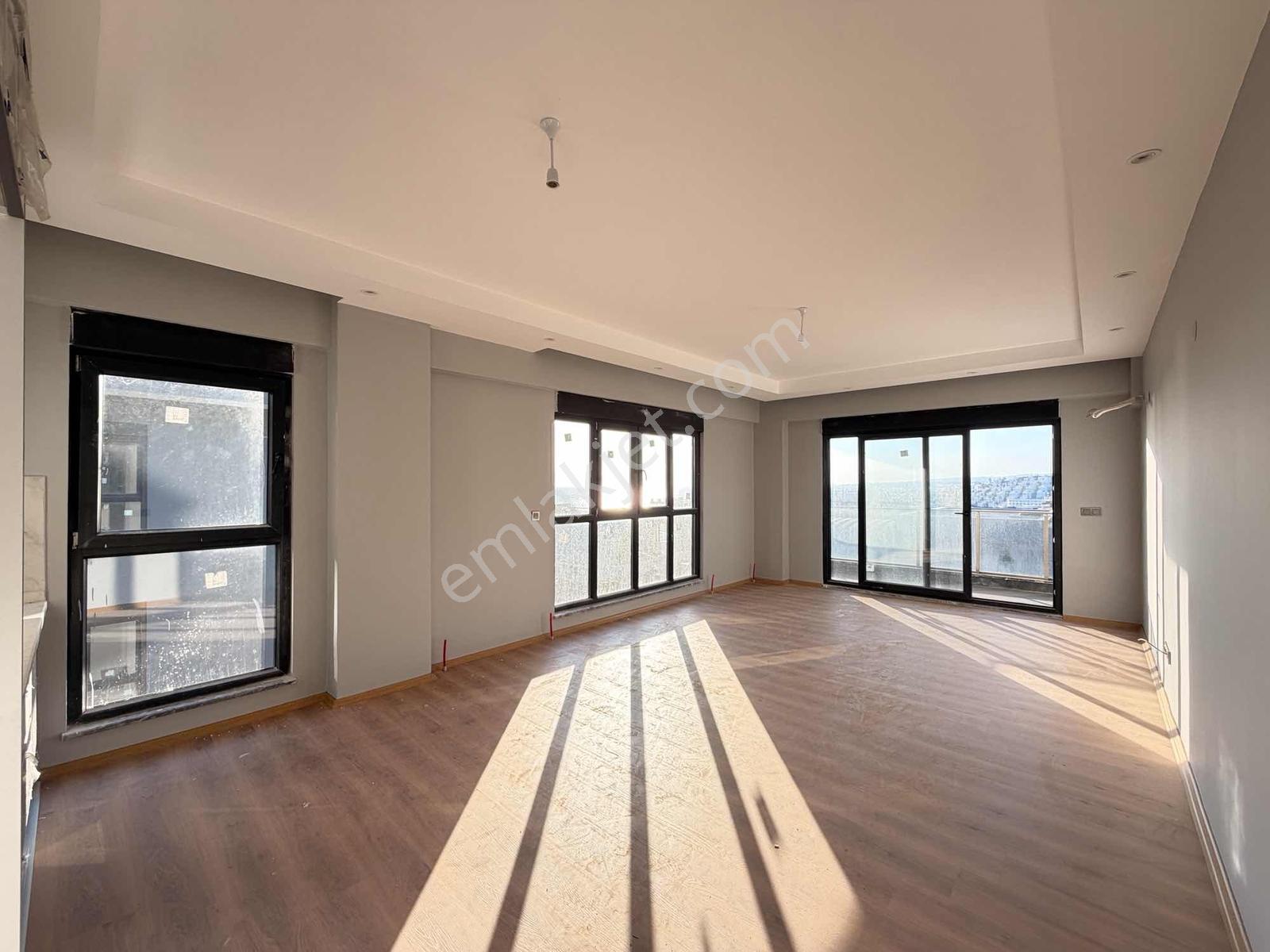 Alanya'da Deniz Manzaralı Lüks Sitede 2+1 Dubleks Daire - Görsel 23