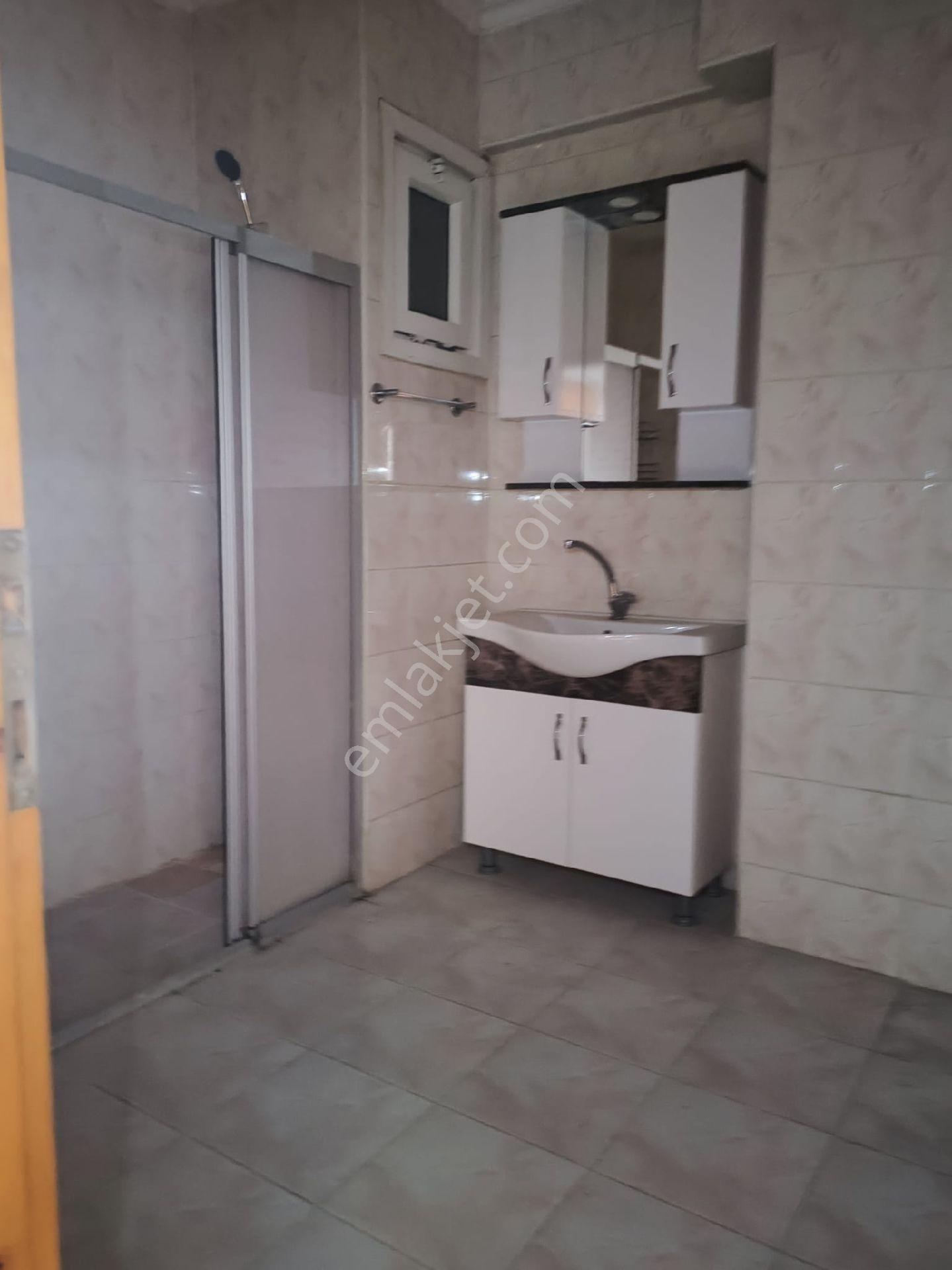 Ümraniye Altınşehir Mahallesi Natoyolu Caddesi 3.kat 2+1 90 Metre Balkonlu Boyalı Kiralık Daire Ev - Görsel 6