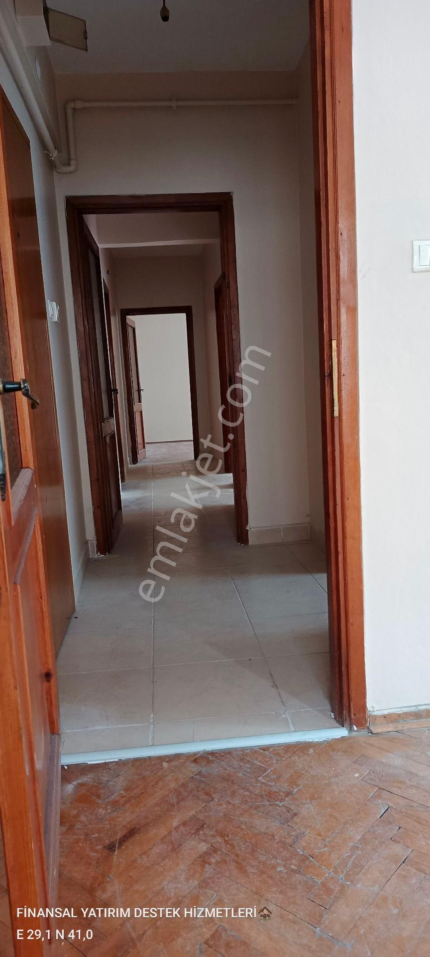 Ümraniye Tepeüstü Mahallesi 1.kat 3+1 120 Metre Balkonlu Boyalı Kiralık Daire Ev - Görsel 8