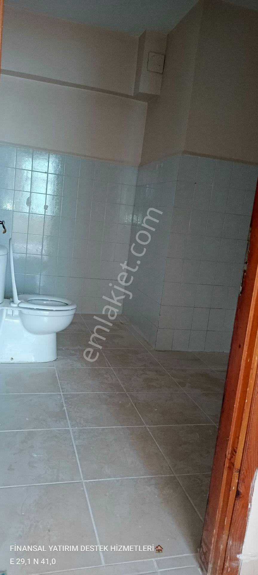 Ümraniye Tepeüstü Mahallesi 1.kat 3+1 120 Metre Balkonlu Boyalı Kiralık Daire Ev - Görsel 20