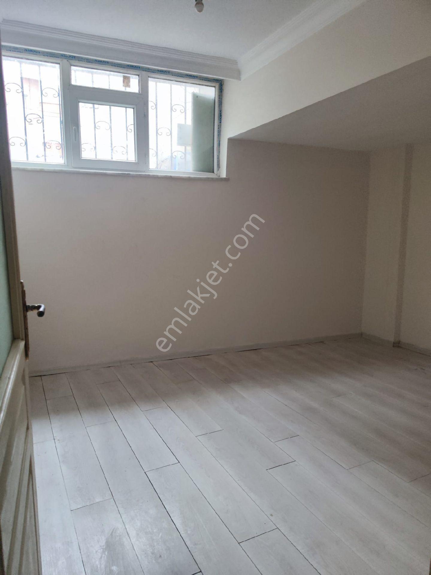 Ümraniye Yamanevler Metro Yürüme Mesafeli Temiz 2 +1 90 Metre Balkonlu Boyalı Metro Yürüme Mesafesi - Görsel 10