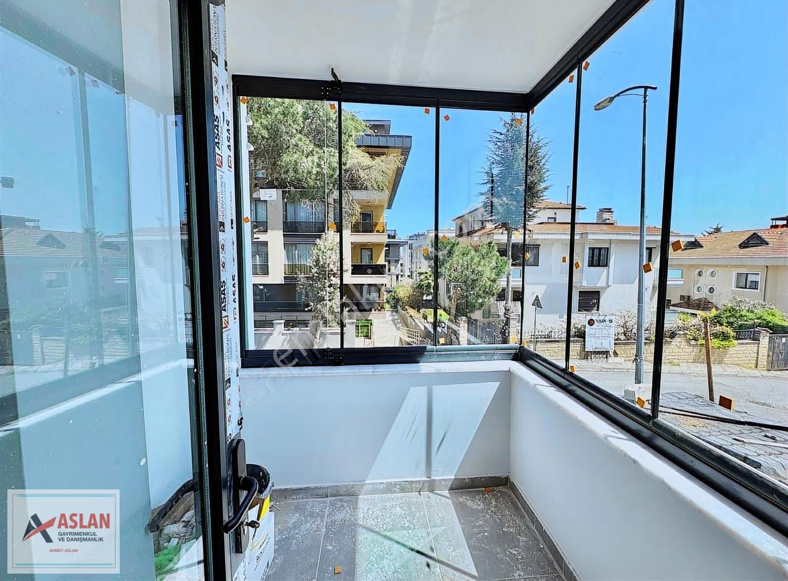Üsküdar Güzeltepede Satılık Arakat Daire 4+1/160 M2 Brüt - Görsel 14
