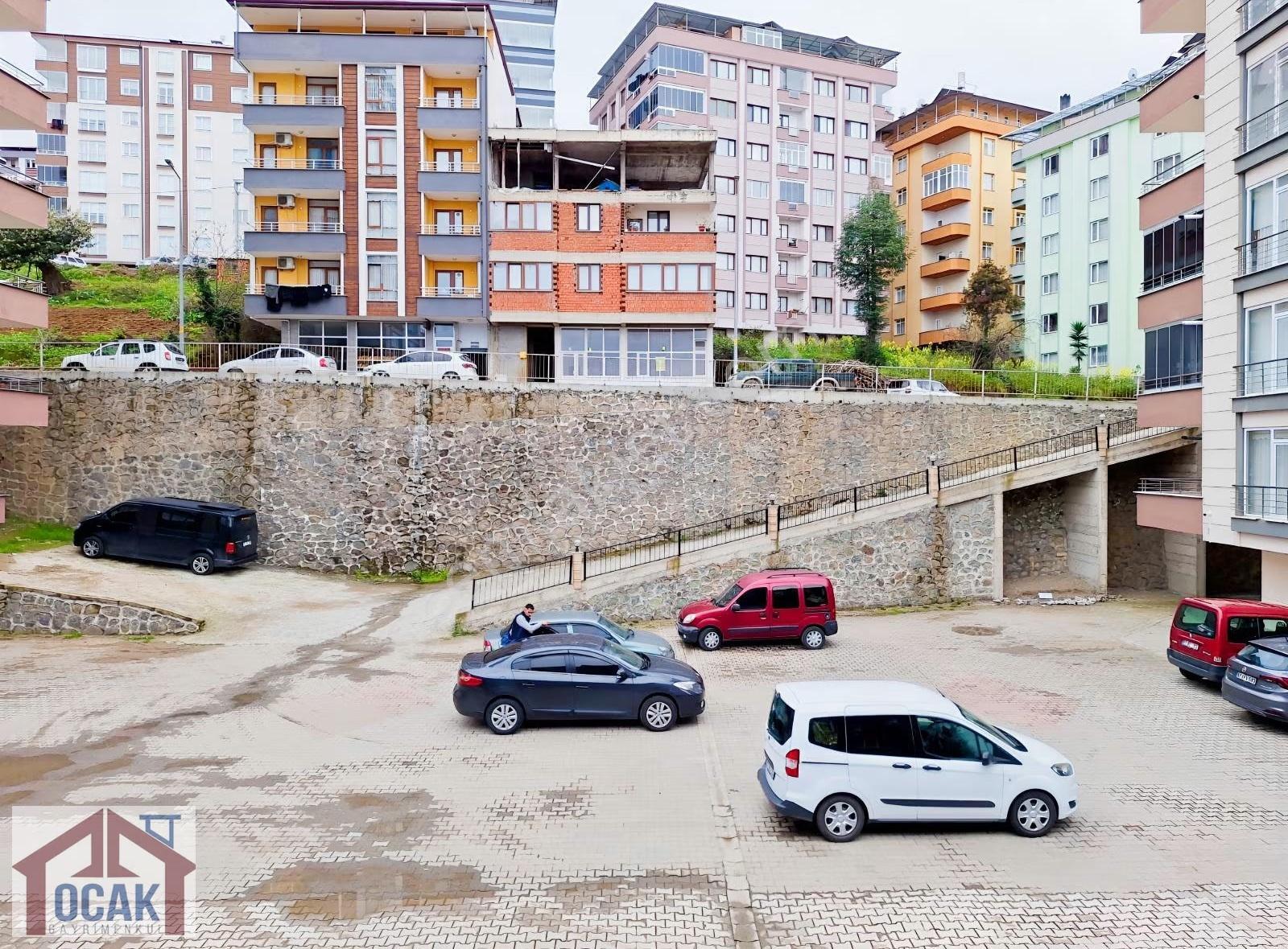 Yomra Satılık En Merkez Caddesinde Masrafsız Ferah Daire 2+1!!!! - Görsel 21