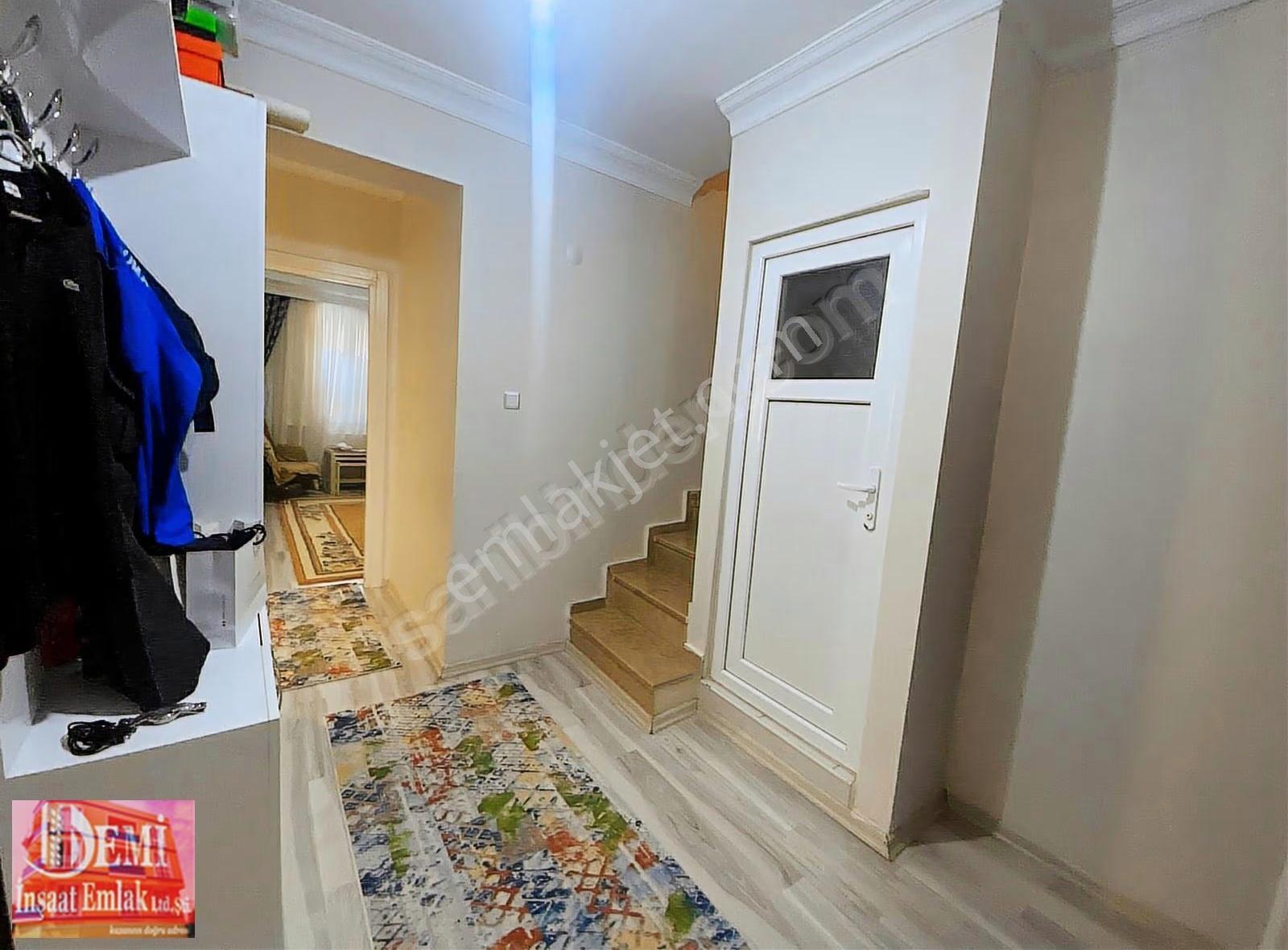 Sakarya Mahallesi'nde Ferah 4.5+1 Dubleks Daire - Görsel 3