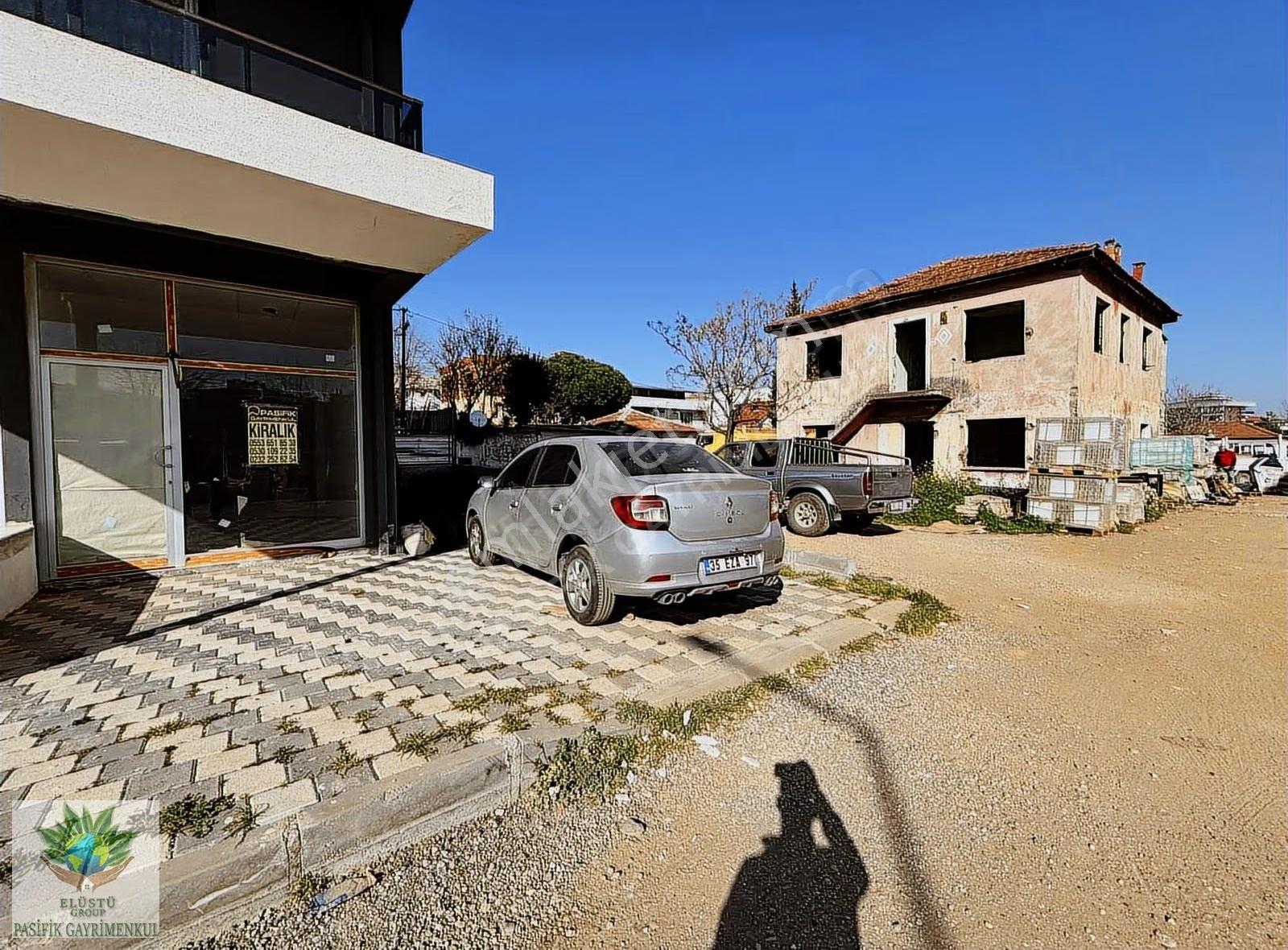 Pasifikten Menderes Cüneytbeyde Kiralık 30 M² Köşe Dükkan - Görsel 5