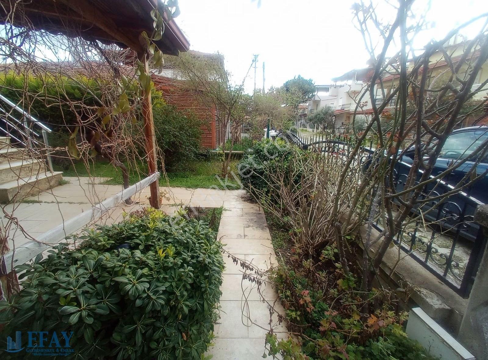 Çok Merkezi Konumda, Denize Ve Zincir Marketlere Çok Yakın Villa - Görsel 15