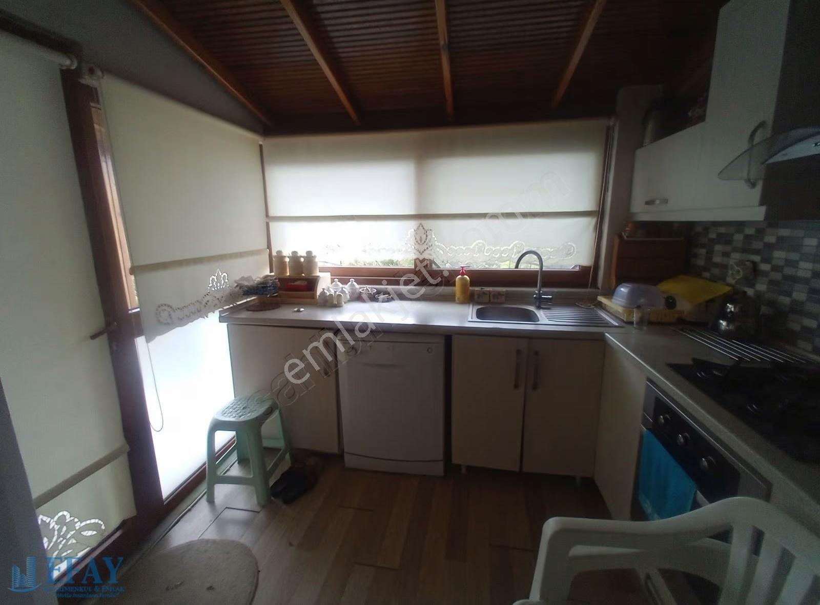 Çok Merkezi Konumda, Denize Ve Zincir Marketlere Çok Yakın Villa - Görsel 25