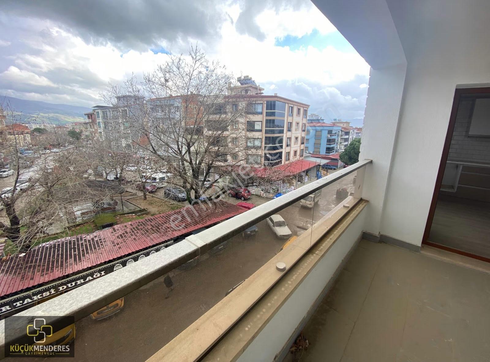 Küçük Menderes'ten Kiraz Cumhuriye Mh Ara Kat Satılık Daire - Görsel 21