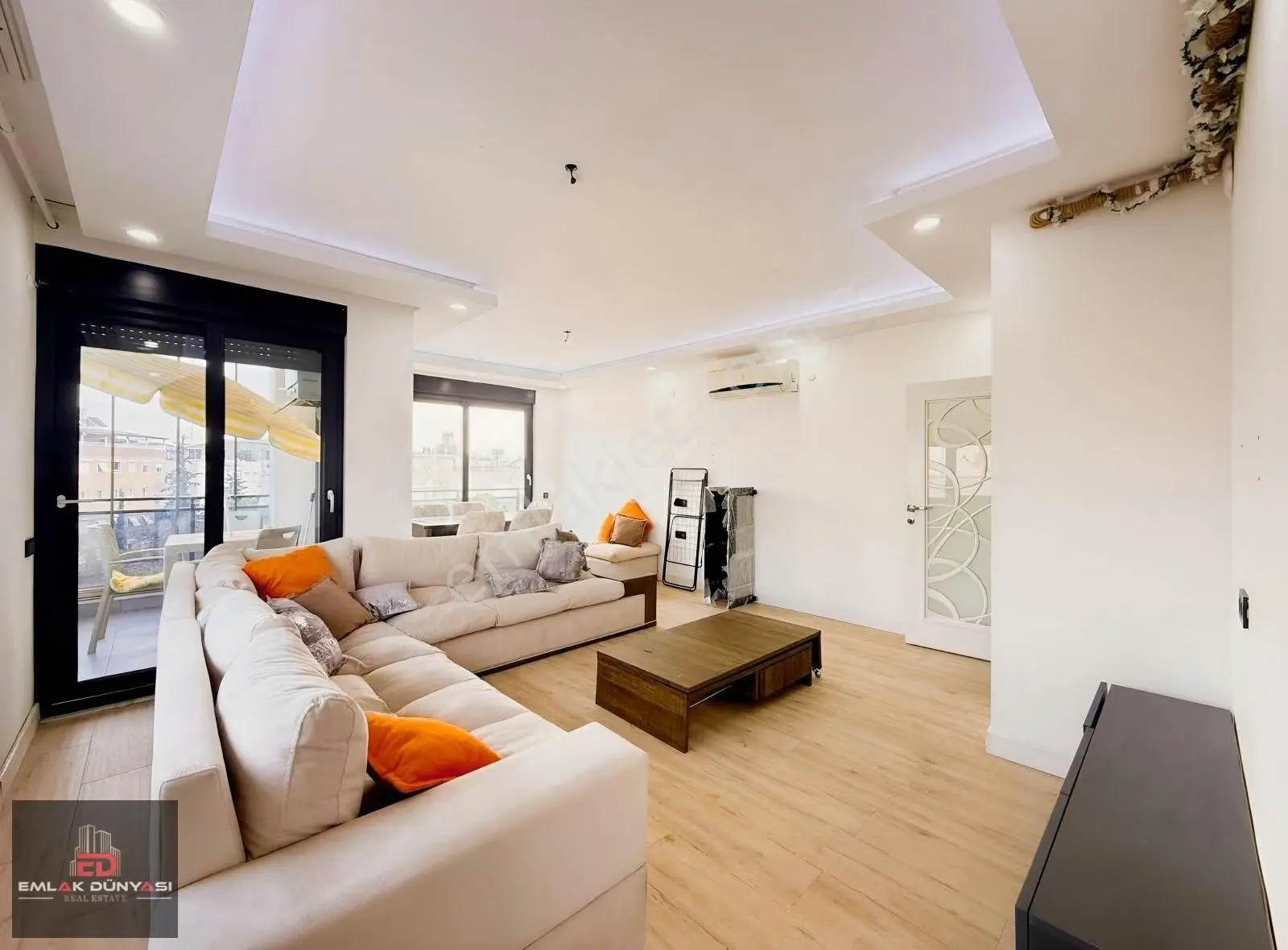 Gençlik Mah.ışıklar Caddesi Dibi Eşyalı Kiralık Dubleks Daire