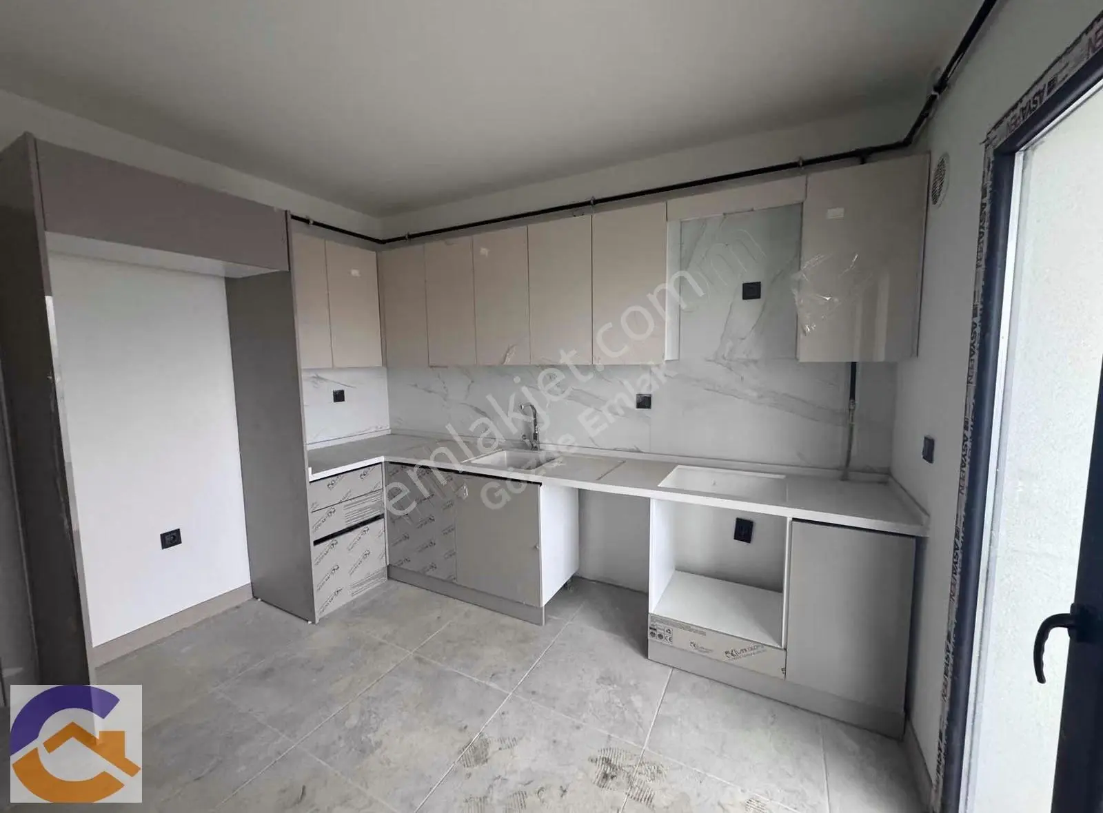 Maltepe Atış Okulu'nda 2+1 Ara Kat Ebeveyn Banyo Ankastre Set - Görsel 5