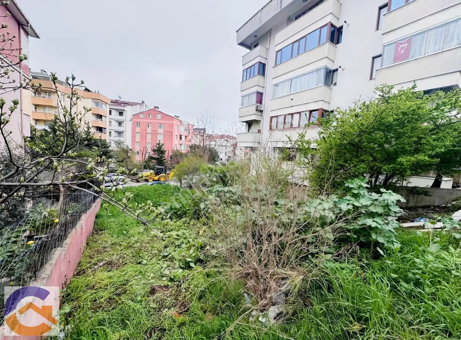 Ümraniye Çakmak'ta 341m² Konut İmarlı Müstakil Arsa