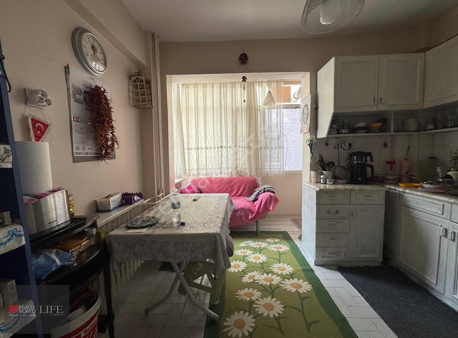 Rw Lıfe // Kurtuluş Mah.aydın Arat Parkı Dibi Satılık 2+1 Daire - Görsel 13