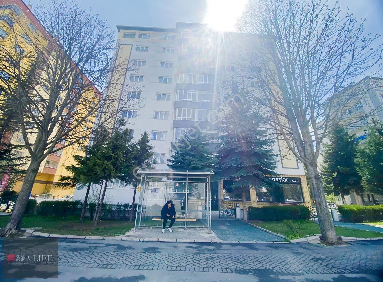 Rw Lıfe// Vişnelik Mh Dedekorkut Parkına Yakın Satılık 2+1 Daire
