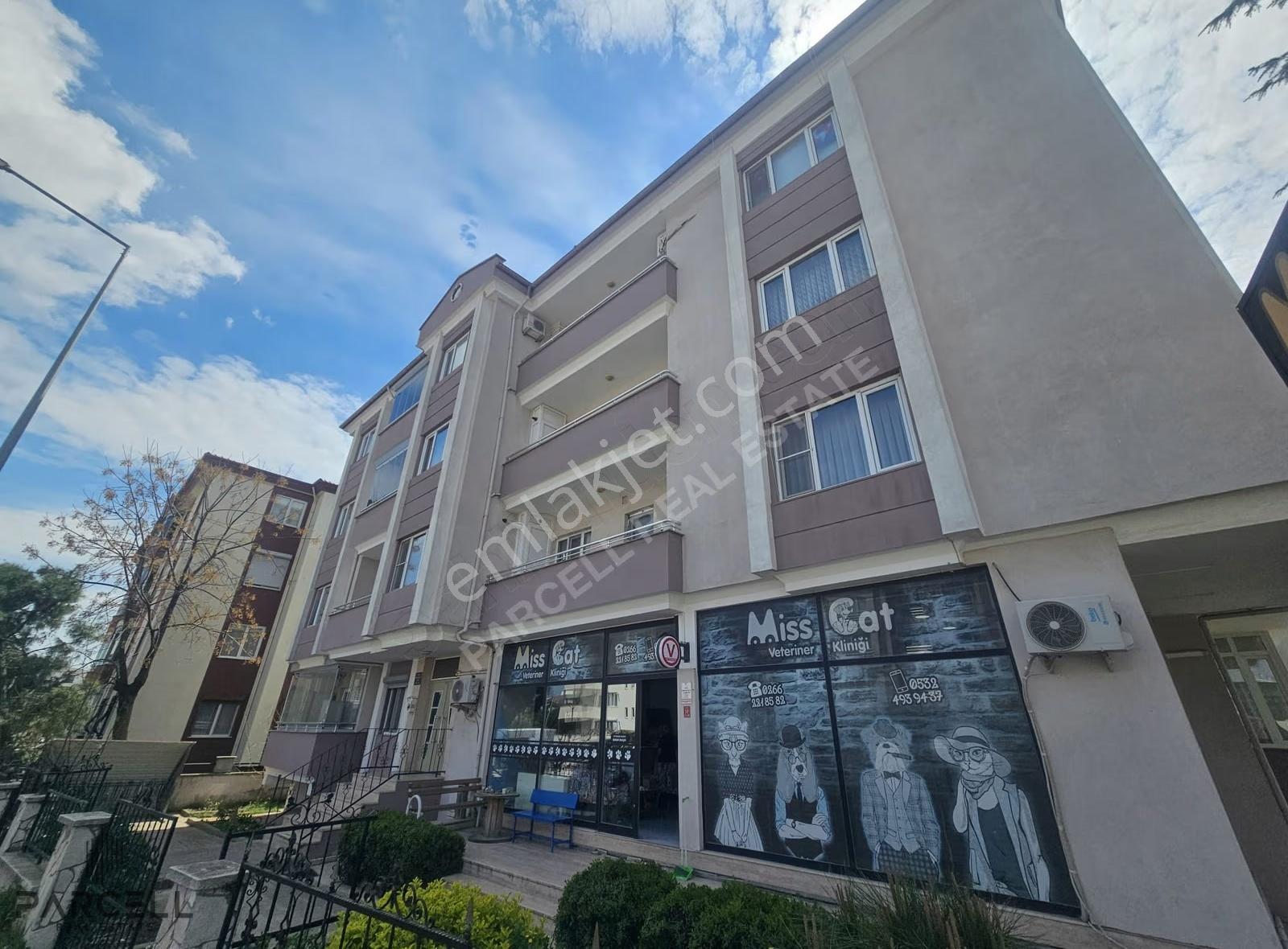 Balıkesir Bahçelievlerde Full Eşyalı 3+1 Kiralık Daire - Görsel 5