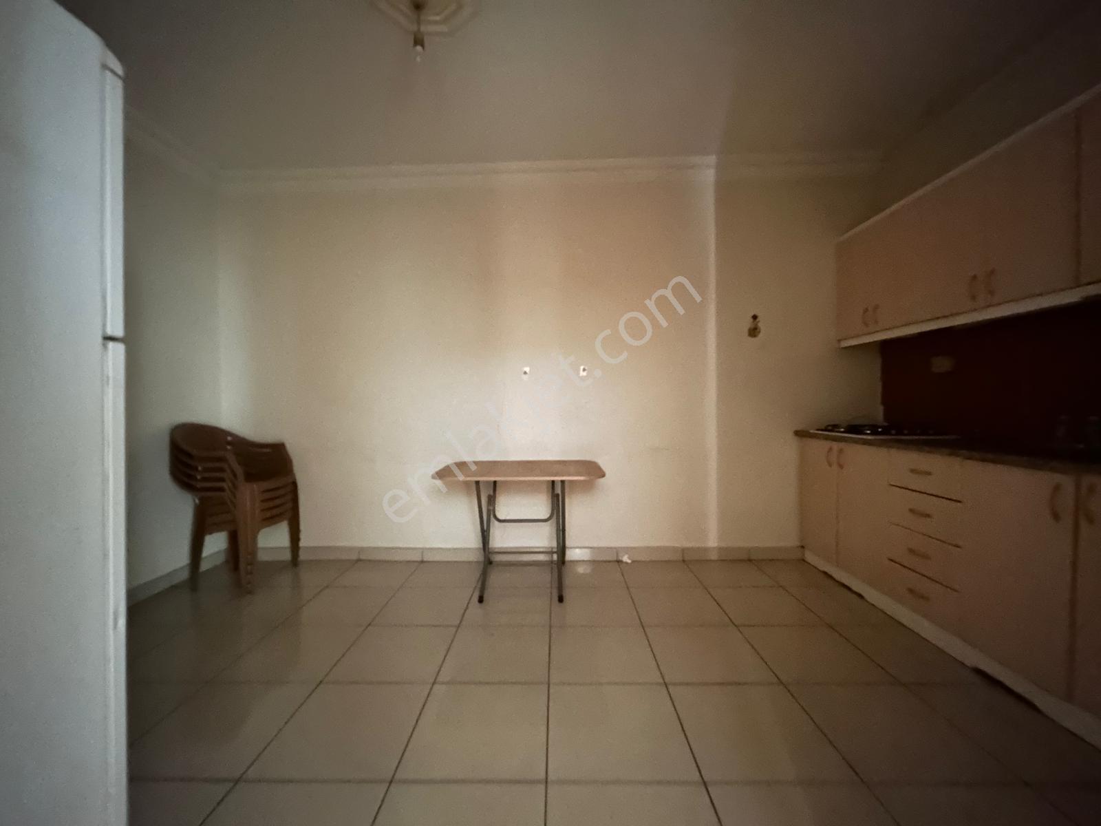 Edremit Merkezde Prestijli 2+1 Kiralık Ofis - Görsel 15