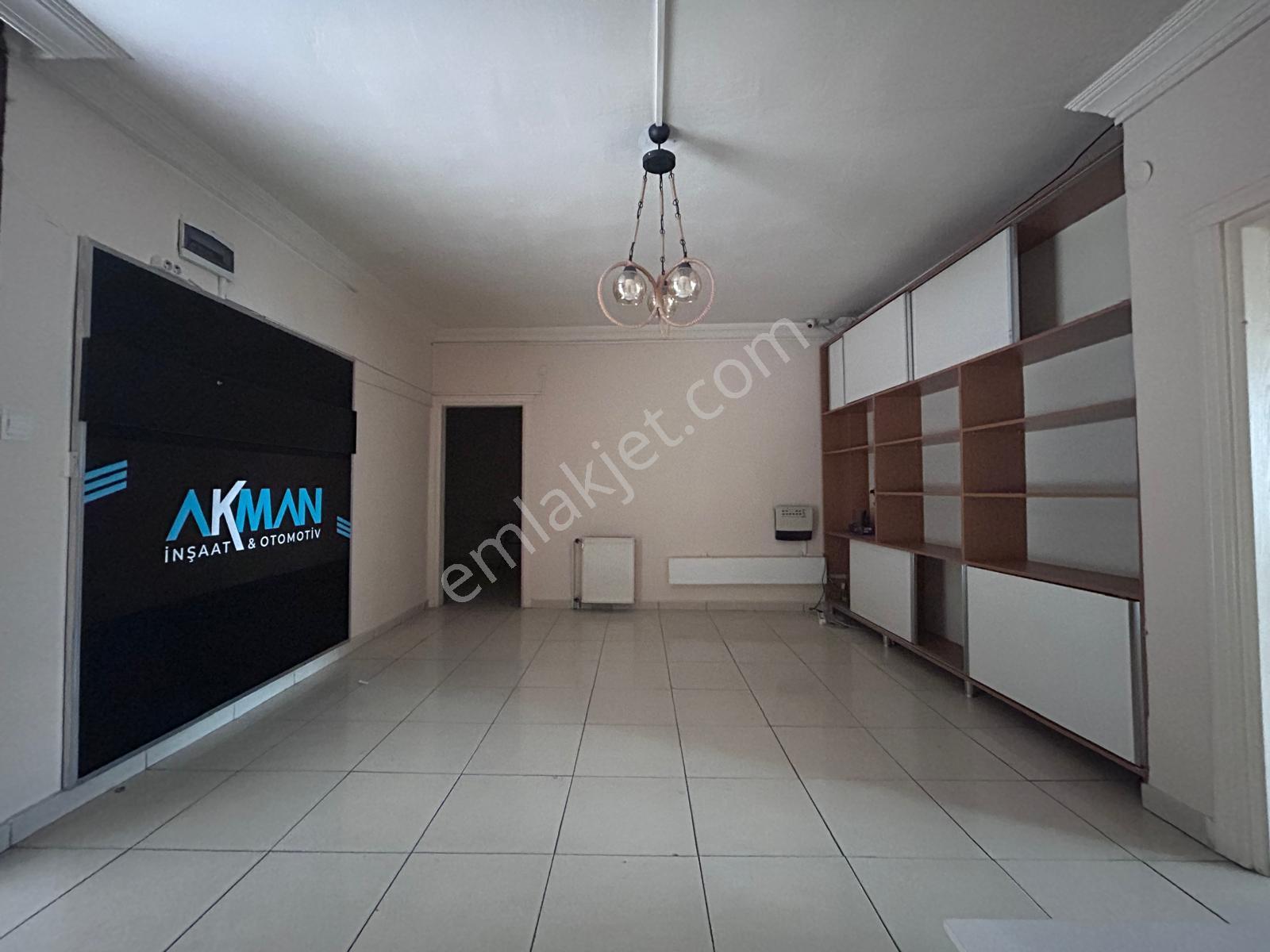 Edremit Merkezde Prestijli 2+1 Kiralık Ofis - Görsel 9