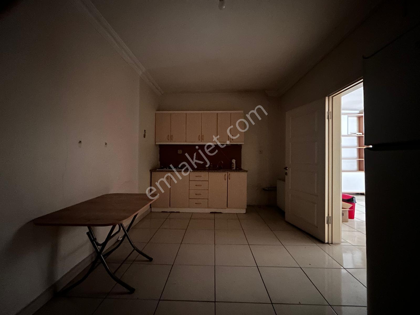 Edremit Merkezde Prestijli 2+1 Kiralık Ofis - Görsel 18