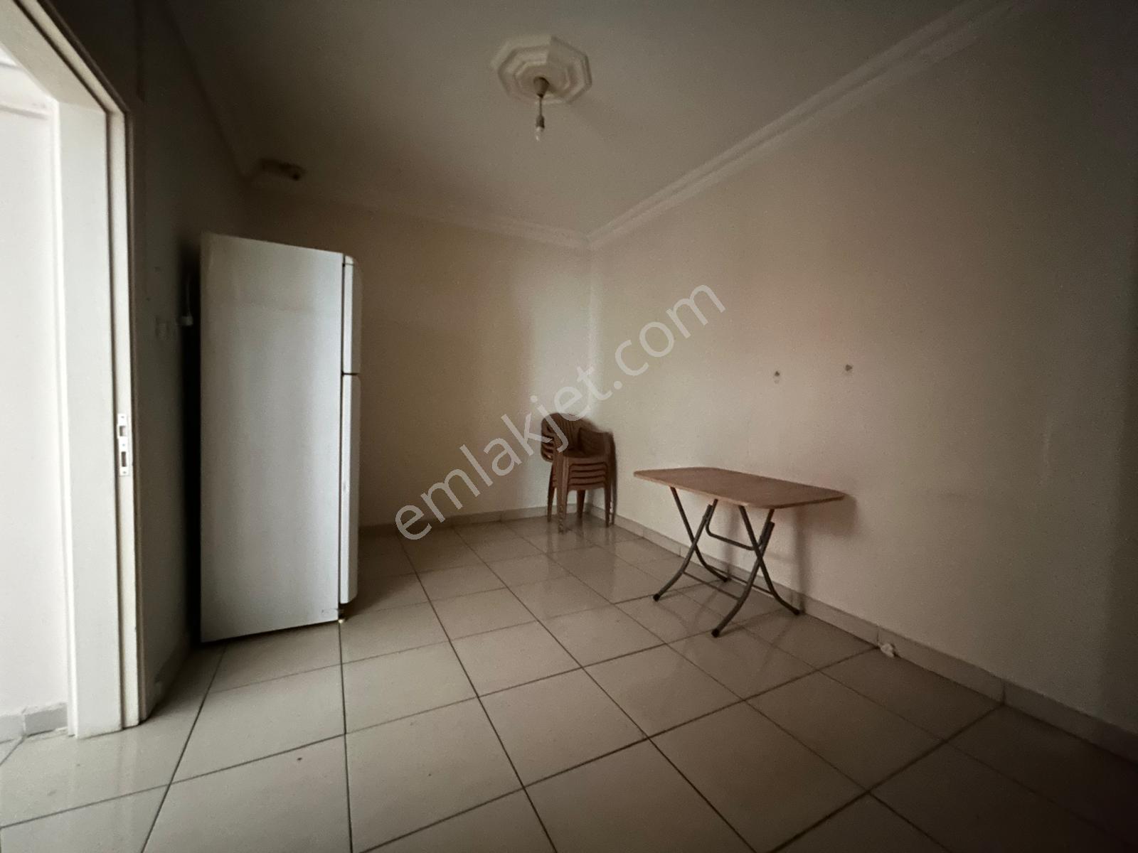 Edremit Merkezde Prestijli 2+1 Kiralık Ofis - Görsel 17