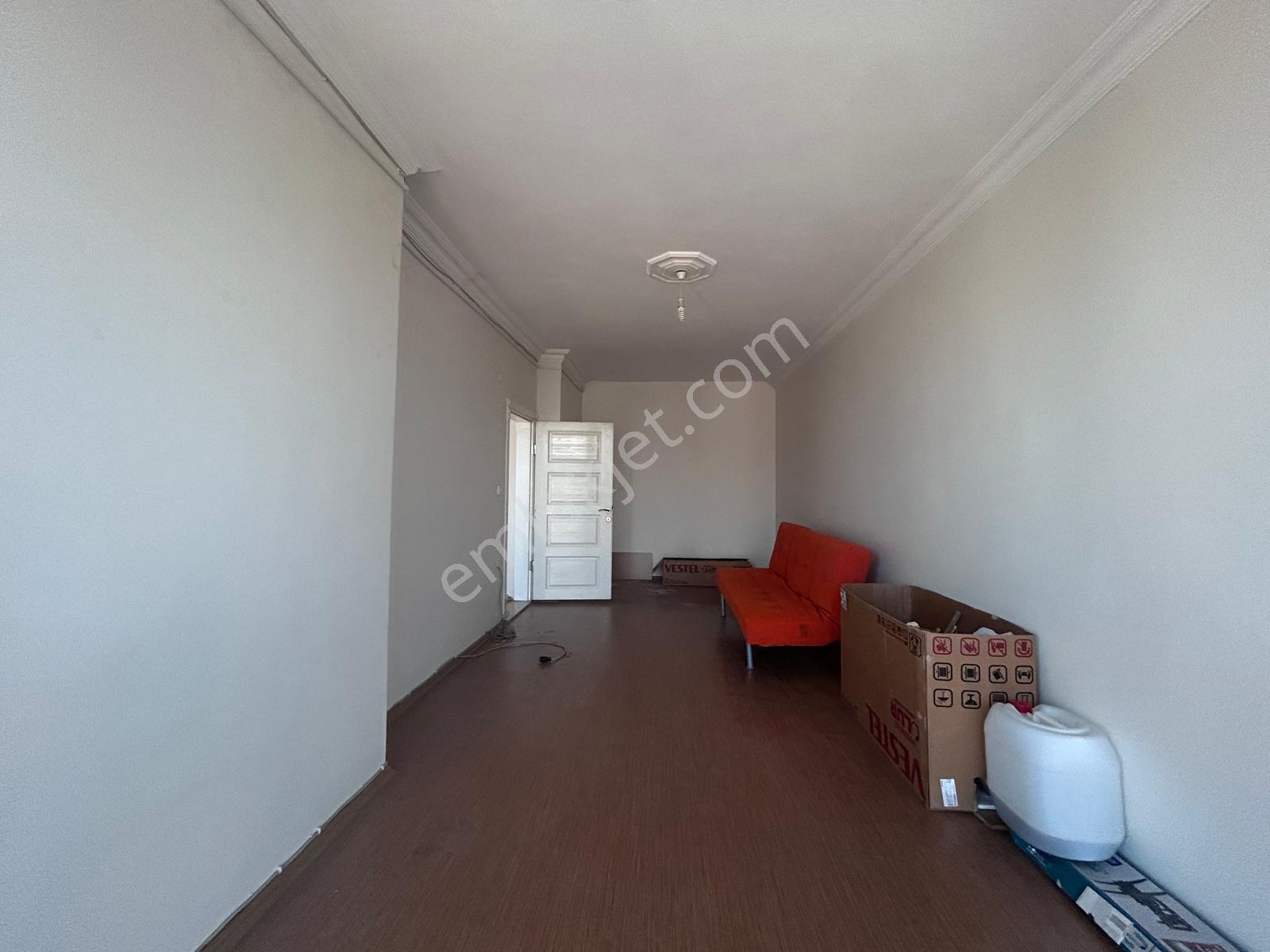 Edremit Merkezde Prestijli 2+1 Kiralık Ofis - Görsel 30