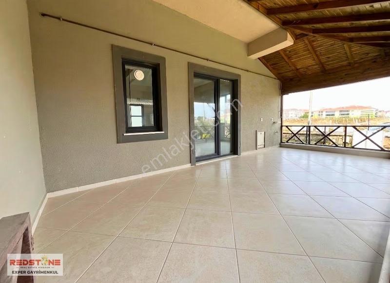 Havuzlu Sitede Müstakil Bahçeli Verandalı Teraslı Sıfır Villa - Görsel 20