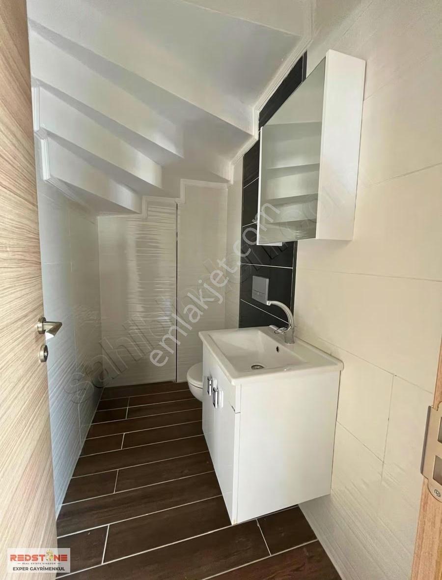 Havuzlu Sitede Müstakil Bahçeli Verandalı Teraslı Sıfır Villa - Görsel 22