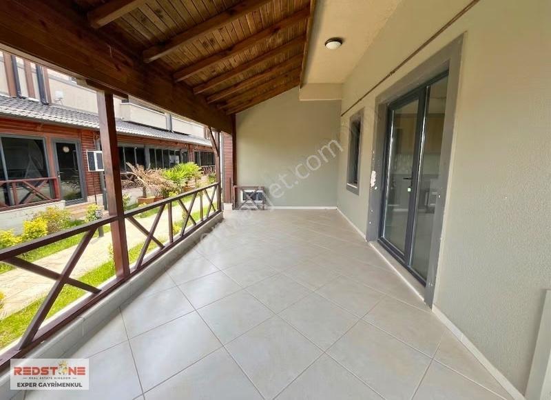 Havuzlu Sitede Müstakil Bahçeli Verandalı Teraslı Sıfır Villa - Görsel 13